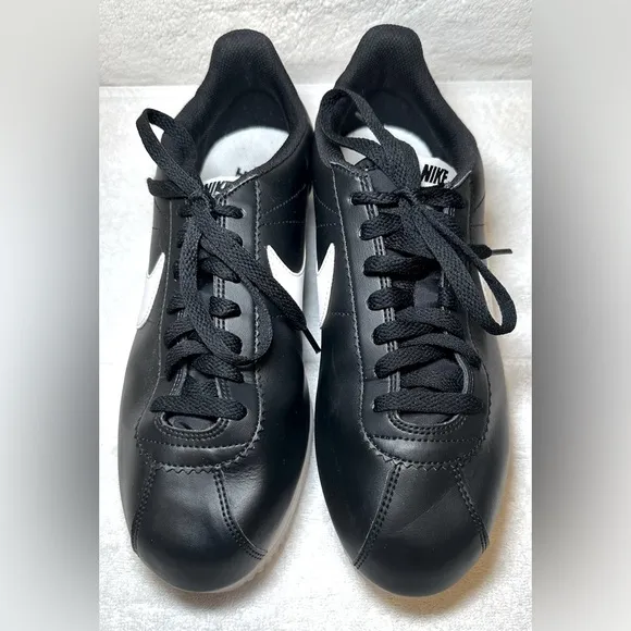 Nike Cortez mens black and white classic style tennis shoes sneakers 8.5-9