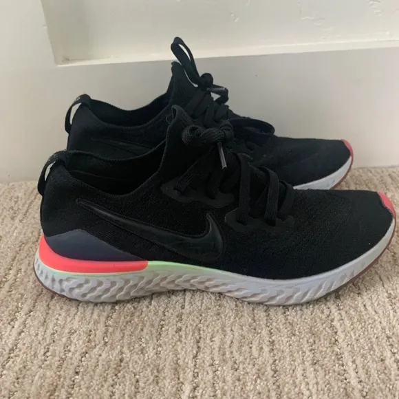 Nike Epic Realty FlyKnit Running Shoes