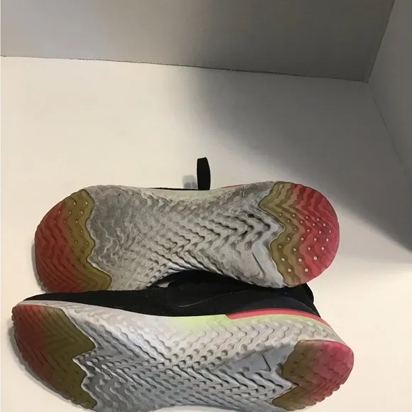 Nike Epic Realty FlyKnit Running Shoes
