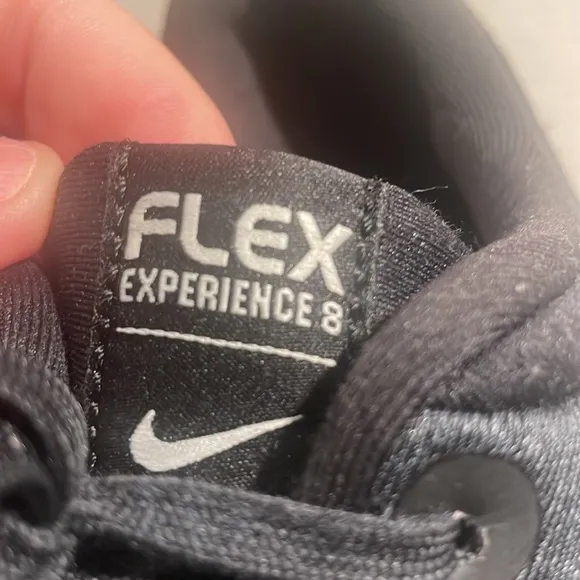 Nike Flex Experience 8