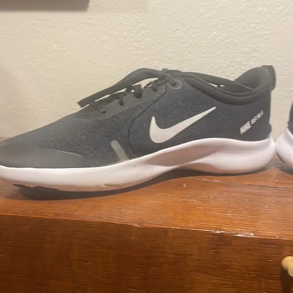 Nike Flex Experience 8