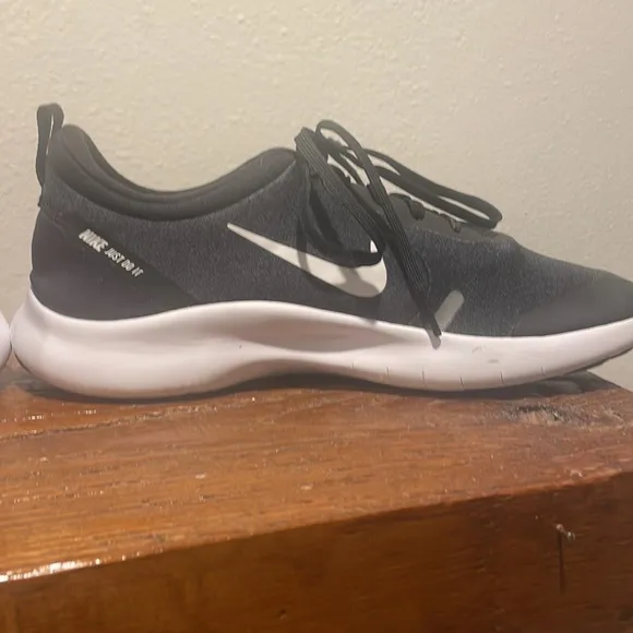Nike Flex Experience 8
