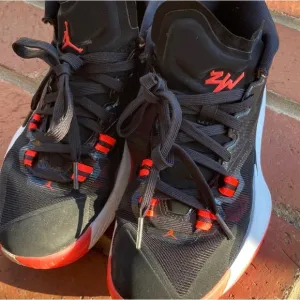 Nike Jordan Zion 1- 7Y