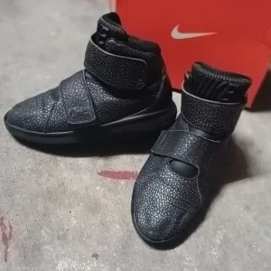 Nike Marxman Premium All Star QS 'Triple Black Iridescent' 6.5Y (8W)