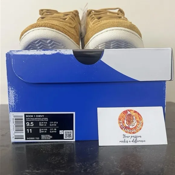 Nike Men's Athletic Shoes in Tan and White