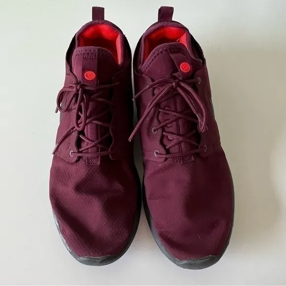 Nike Roshe Burgundy with Neon‎ Lining Shoes