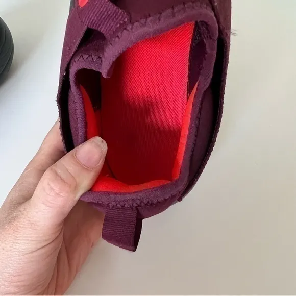 Nike Roshe Burgundy with Neon‎ Lining Shoes