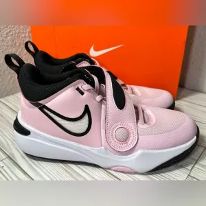 Nike team hustle d 11 big kids basketball shoes sneakers pink 5.5Y DV8996‎ 600