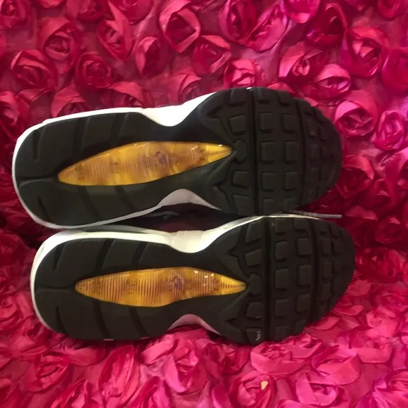 Nike Women's Air Max 95 Premium