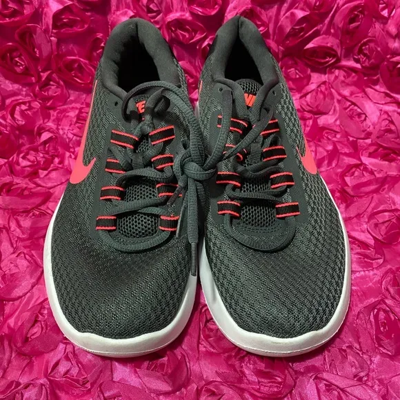 Nike Women's Lunarconverge