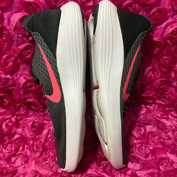 Nike Women's Lunarconverge