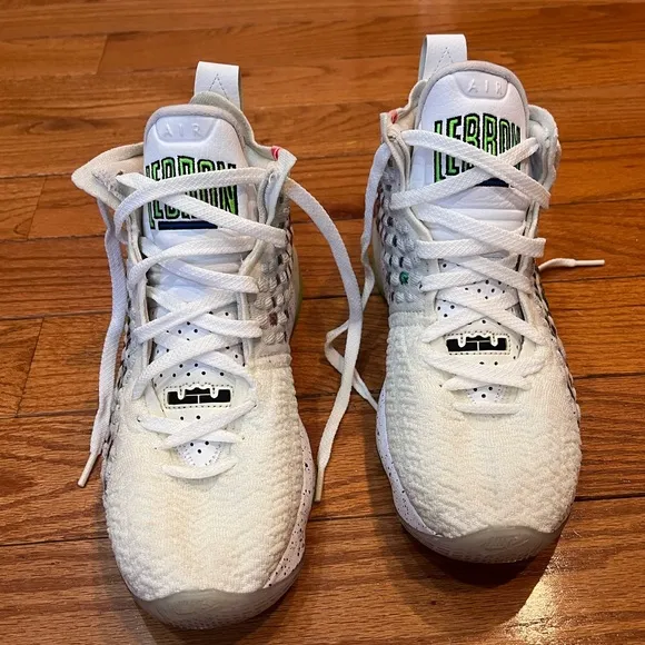 Nike XVII Lebron 17 Air Command Force Shoes