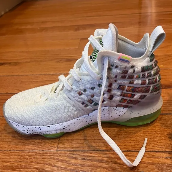 Nike XVII Lebron 17 Air Command Force Shoes
