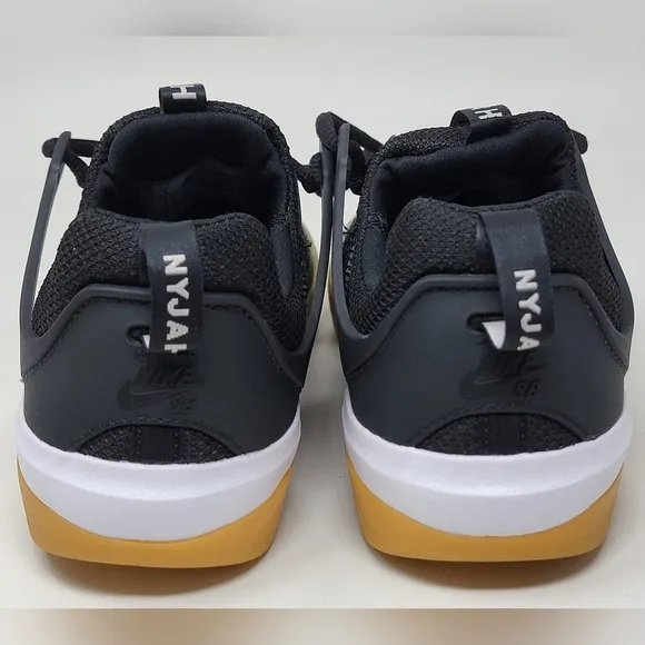 Nike Zoom Nyjah 3 SB Shoes Black White Gum Buttons DV7896-001 Men's Size 4 New