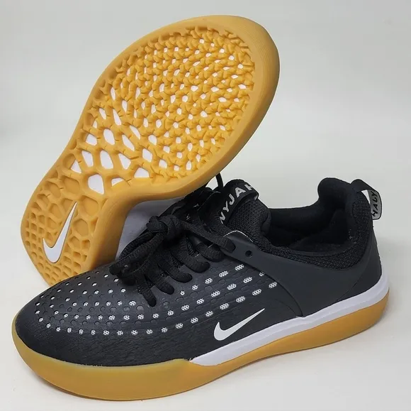 Nike Zoom Nyjah 3 SB Shoes Black White Gum Buttons DV7896-001 Men's Size 4 New