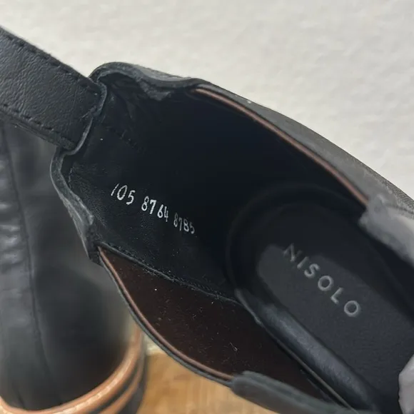 Nisolo Marco All Weather Black Leather Chelsea Boots Size 10.5