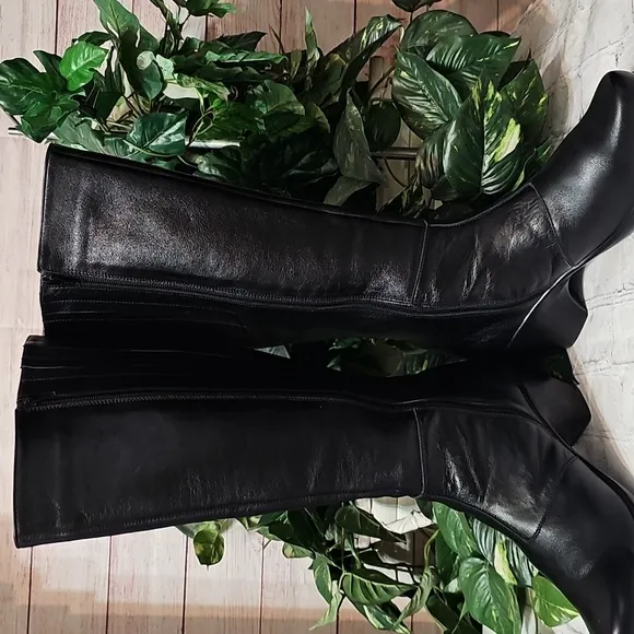 Noat Elegant Black Leather Women's Boots NWOB 41/10