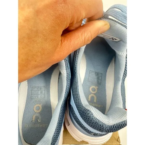 Nwb ON Cloudswift Women's Running Shoes Size 7 Glacier/White