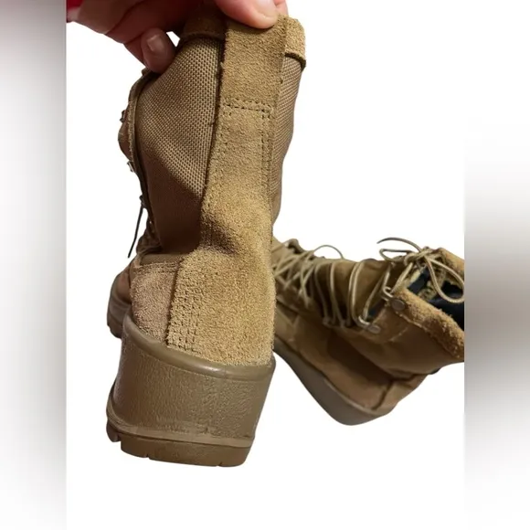 💙💙🌼NWOT Altama Military Army Combat Boots. Tan Coyote Hot Weather Vibram