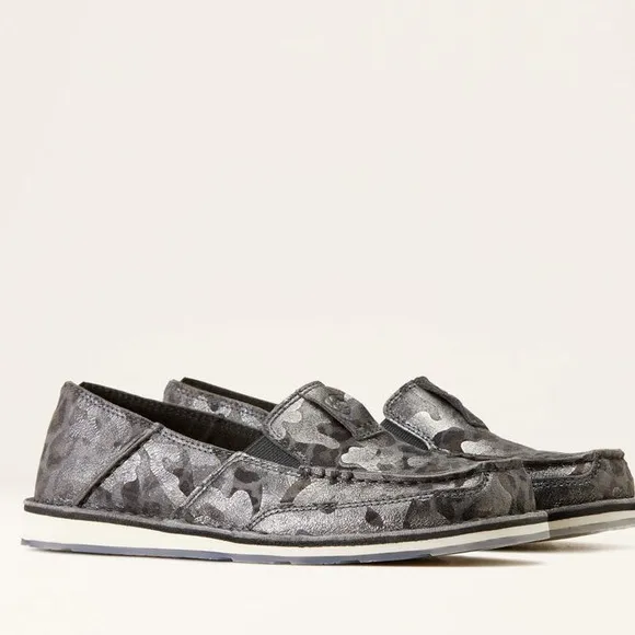 NWOT Ariat Cruiser Shoes Women’s Dark Shadow Gray Leather Slip On Boat metallic