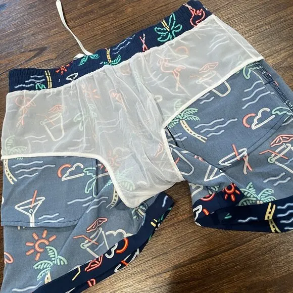 NWOT Chubbies Men's M Neon Lights 4.5-5&quot; Classic Swim Trunk Navy Graphic Print