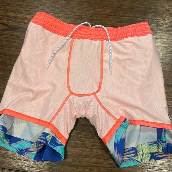 NWOT Chubbies Men's Sz M The Retro Palms 5.5&quot; Lined Classic Swim Trunk Blue