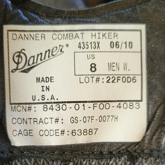 NWOT Danner Combat Hiker Mountain /Outdoor Boots Men's 8W