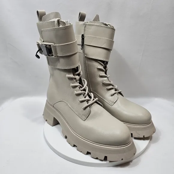 NWOT DKNY Lug Sole Combat Boots Deep Vanilla Size 10M Leather Lace Up Gothcore