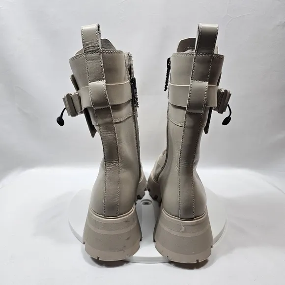 NWOT DKNY Lug Sole Combat Boots Deep Vanilla Size 10M Leather Lace Up Gothcore