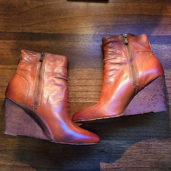 NWOT Frye Ankle Wedge Boots (US 9.5M)