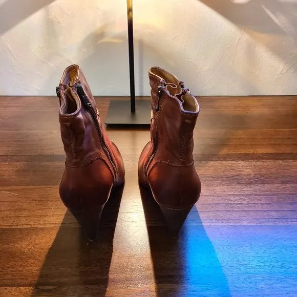 NWOT Frye Ankle Wedge Boots (US 9.5M)