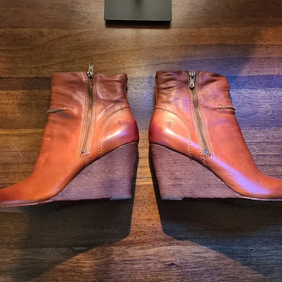 NWOT Frye Ankle Wedge Boots (US 9.5M)