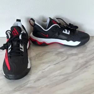 NWOT Nike GIANNIS IMMORTALITY 3 MENS