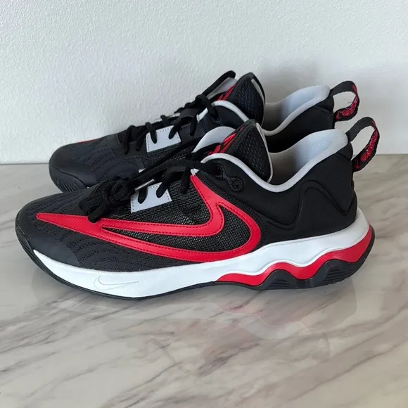 NWOT Nike GIANNIS IMMORTALITY 3 MENS