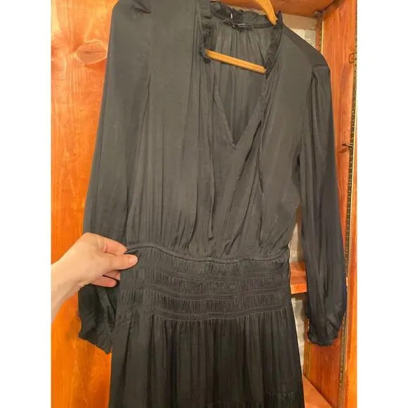 NWOT Sexy Grade &amp; Gather Stunning Long Sleeve Satin Mini Dress Small