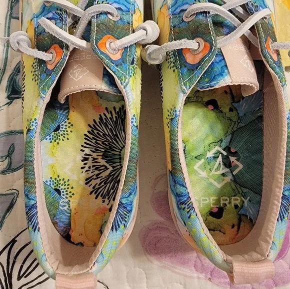 NWOT Sperry Ladies Boat Slip Ons