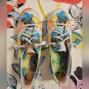 NWOT Sperry Ladies Boat Slip Ons