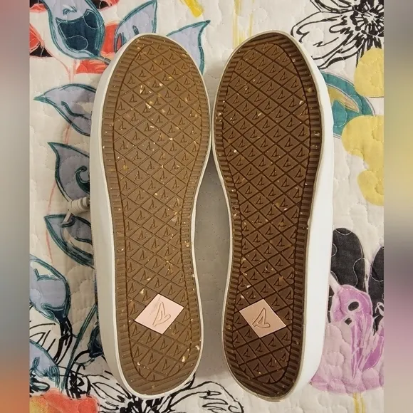 NWOT Sperry Ladies Boat Slip Ons