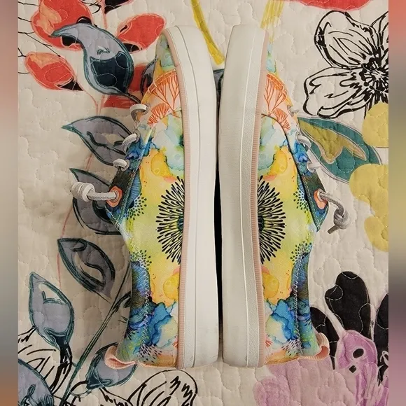 NWOT Sperry Ladies Boat Slip Ons