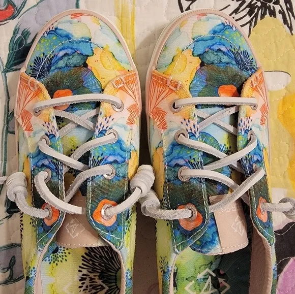 NWOT Sperry Ladies Boat Slip Ons