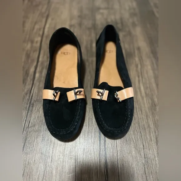 NWOT UGG® Aven Slip On Shoes for Women
