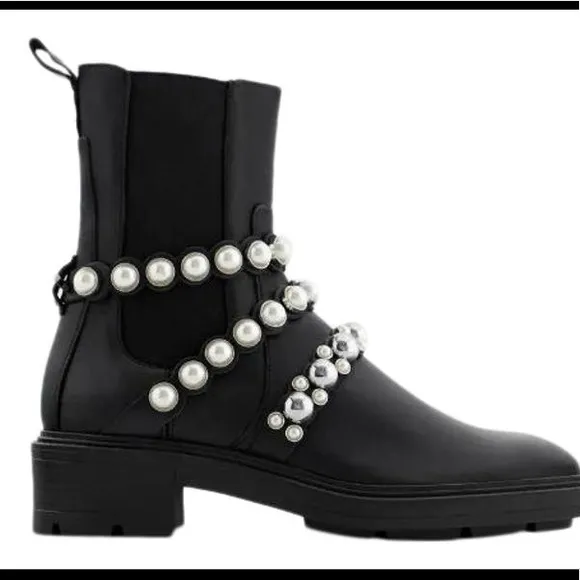 NWOT- Zara Black Pearl Strap Low Heeled Leather Boot Size EU 36 - US 6. 2128/612