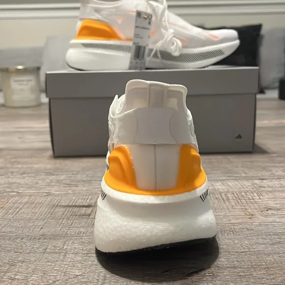 NWT Adidas by Stella McCartney Ultraboost 5 Shoes - White/Orange - IE8770