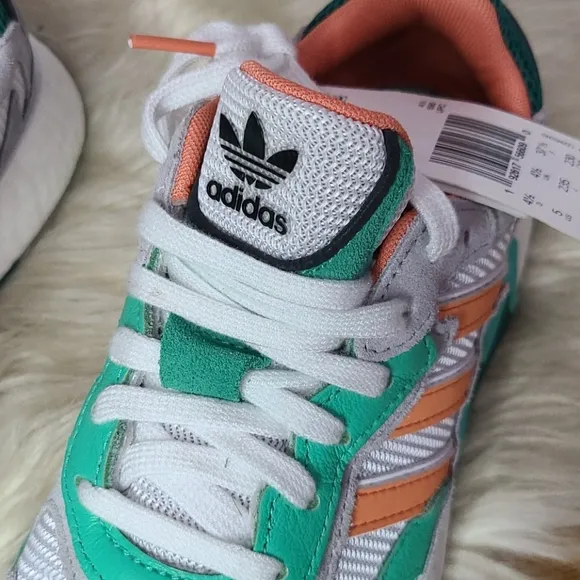 NWT Adidas tresc run sneaker shoes size 5