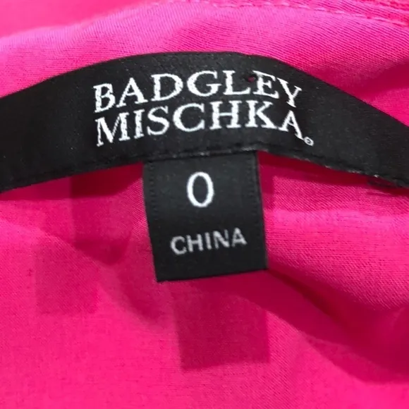 NWT Badgley Mischka Dress Size 0 Magenta Pink Bell Sleeve Mini