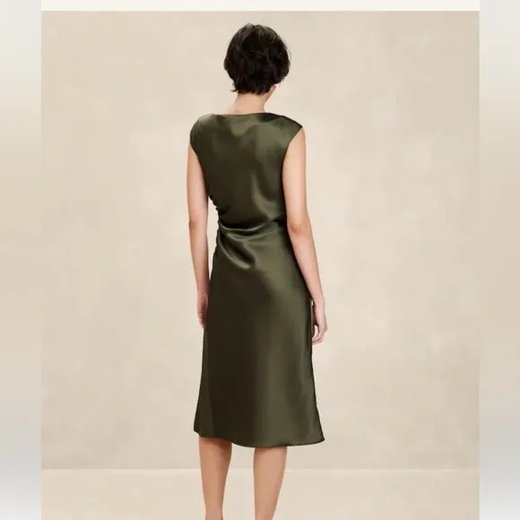 NWT BANANA REPUBLIC SHIRRED-SIDE SATIN MIDI DRESS