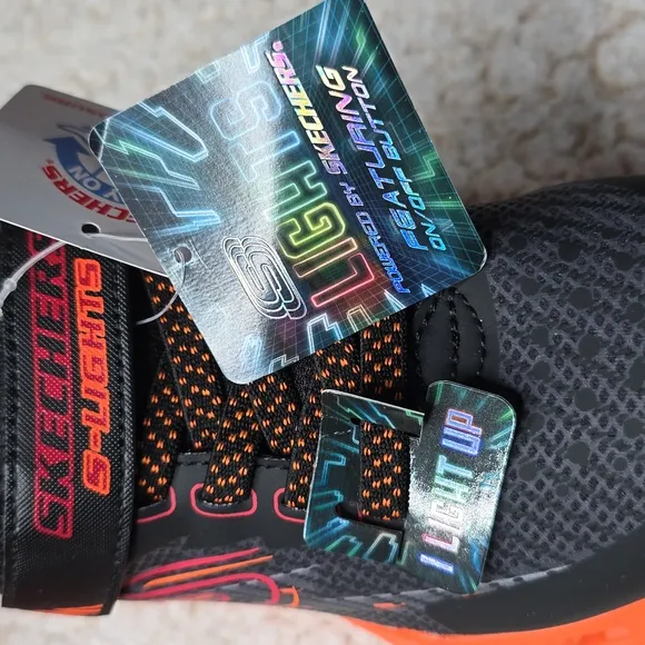 NWT Boys' Skechers Vortex 2.0 Ombre Light-Up Shoes Sz 2