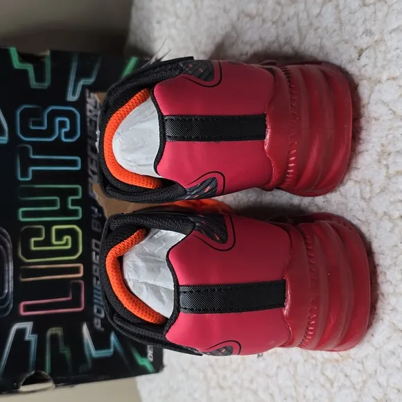 NWT Boys' Skechers Vortex 2.0 Ombre Light-Up Shoes Sz 2