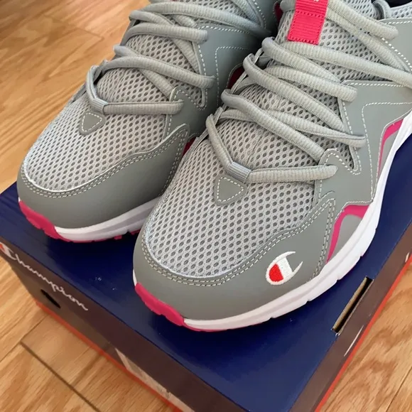 NWT-Champion® Ripple A Kids' Sneakers-Style:RIPPLE A-Color:Grey/Fuchsia.