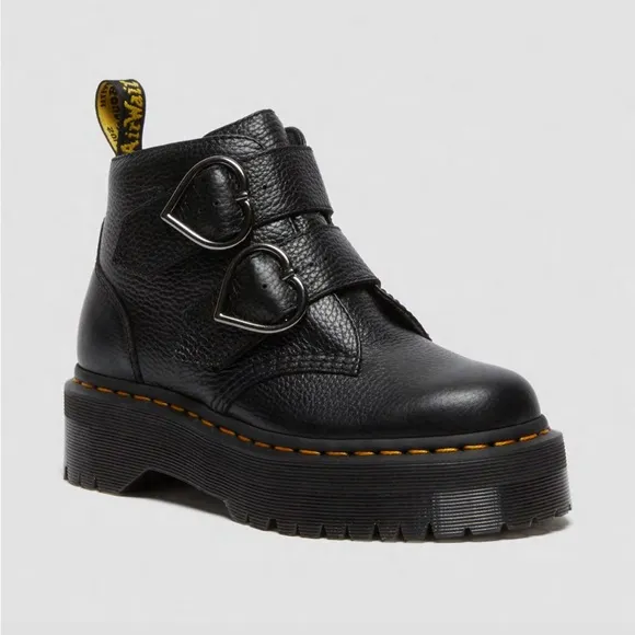 NWT Dr. Martens DEVON HEART LEATHER PLATFORM BOOTS